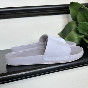 Lululemon Restfeel Slide Sandals Women’s Size 10 / Men’s 7.5 Light Lavender